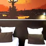 Odessa Montparnasse Hotel