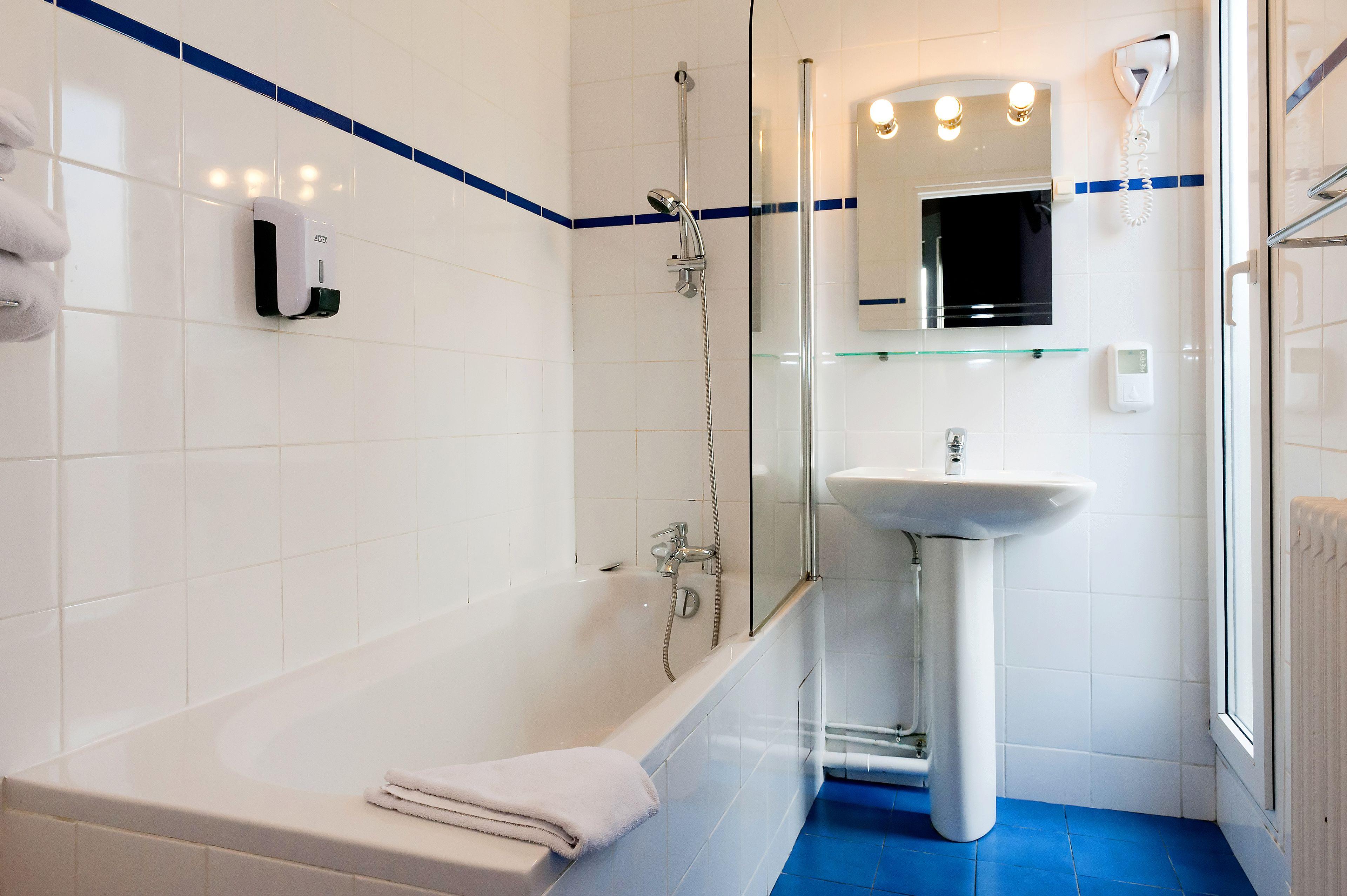 Odessa Montparnasse Hotel